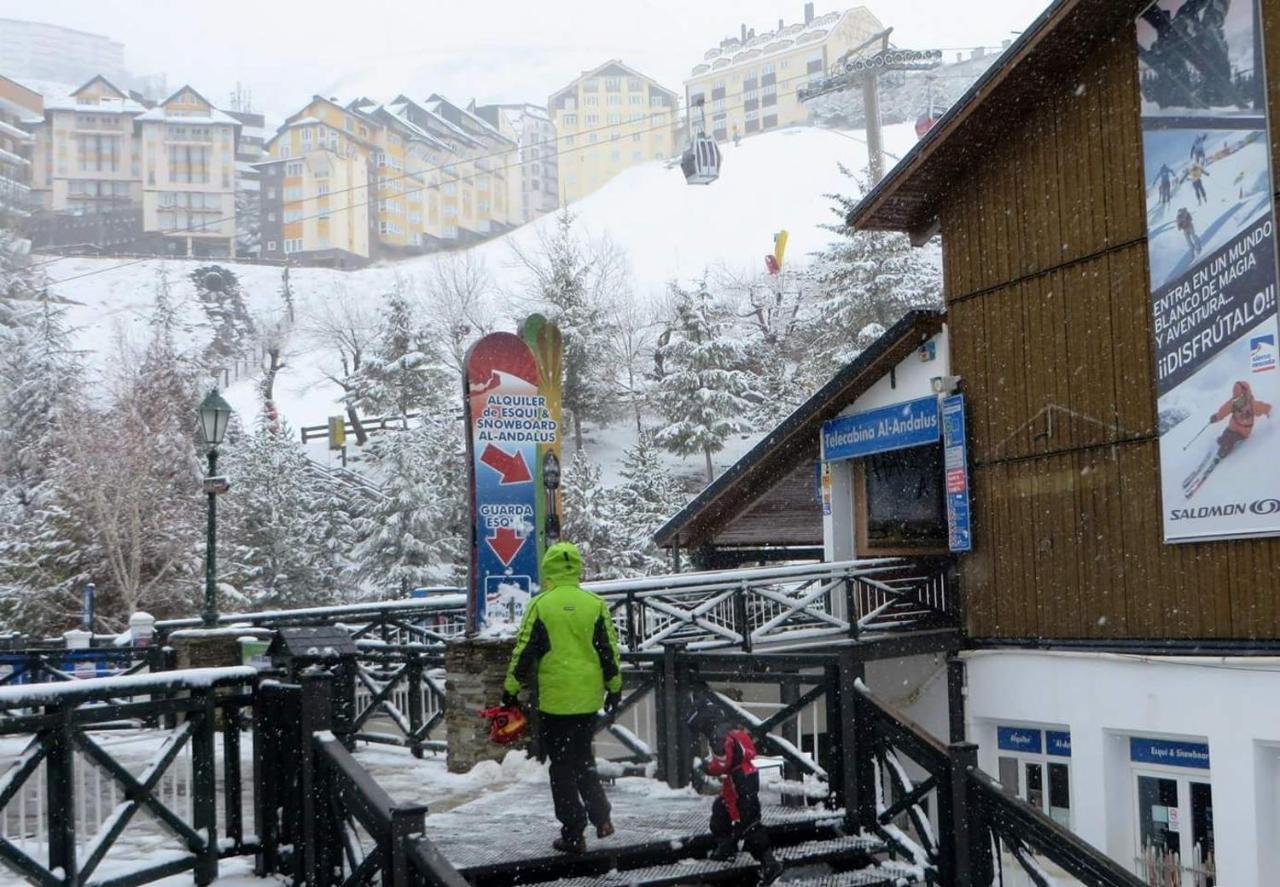 Miramar Ski A Pie De Pista Сиера Невада Екстериор снимка